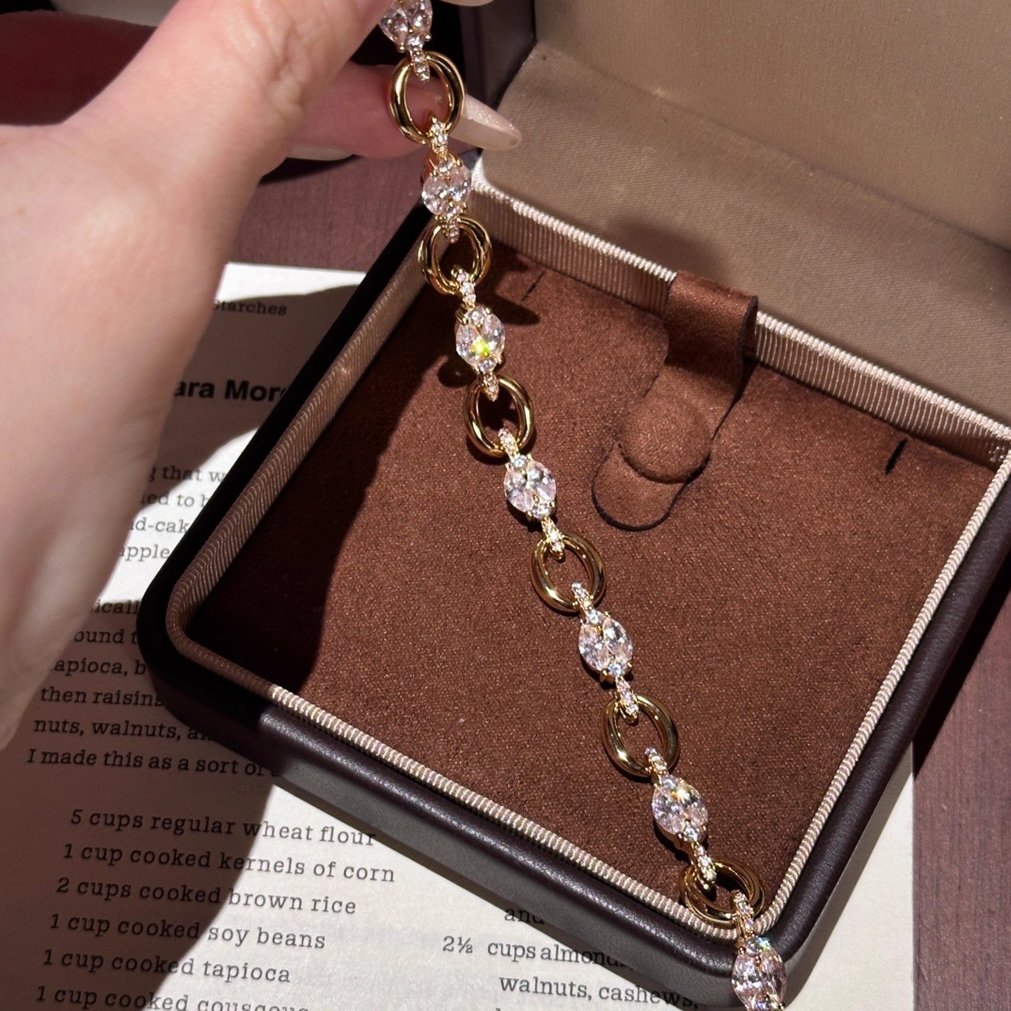 French Vintage Diamond Interlocking Bracelet – 18k White Gold Link