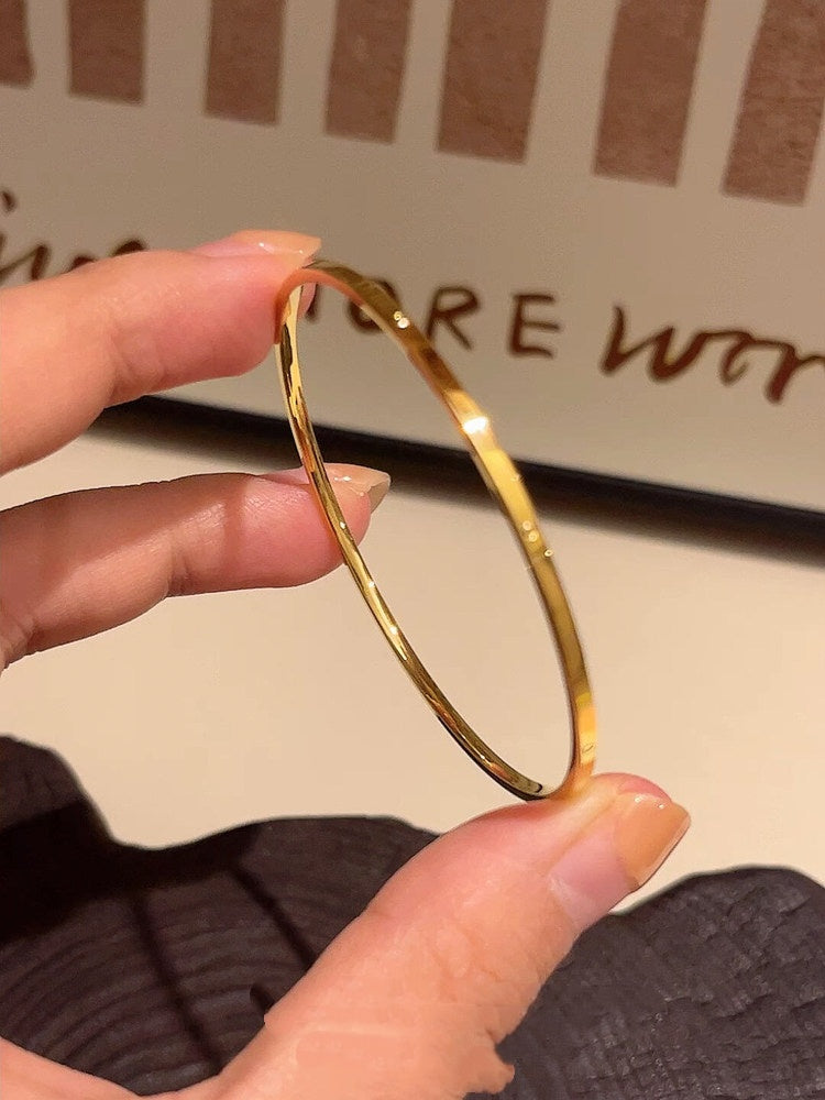 Premium Titanium Steel Bracelet - Guaranteed No Fading | Western Style Tarnish-Free Jewelry