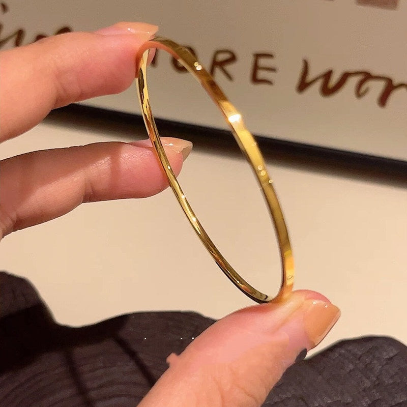 Premium Titanium Steel Bracelet - Guaranteed No Fading | Western Style Tarnish-Free Jewelry