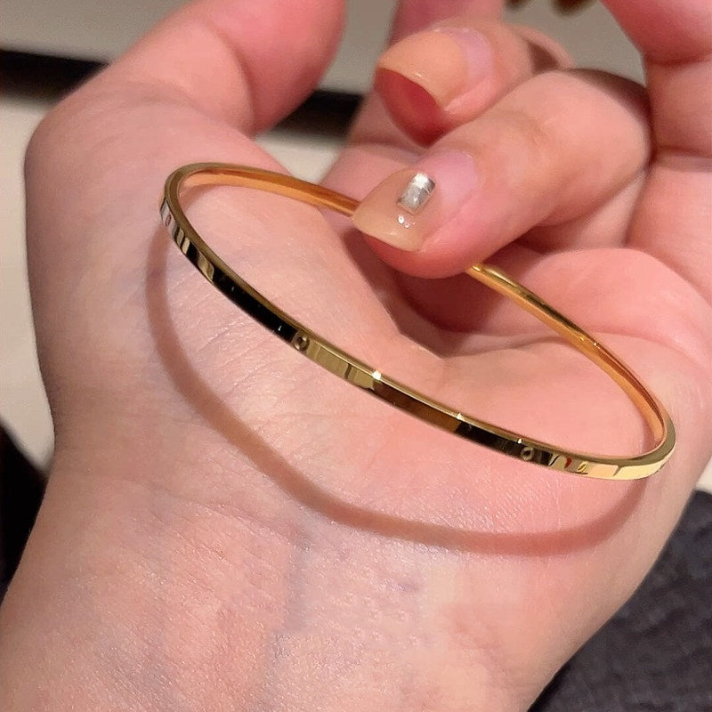 Premium Titanium Steel Bracelet - Guaranteed No Fading | Western Style Tarnish-Free Jewelry